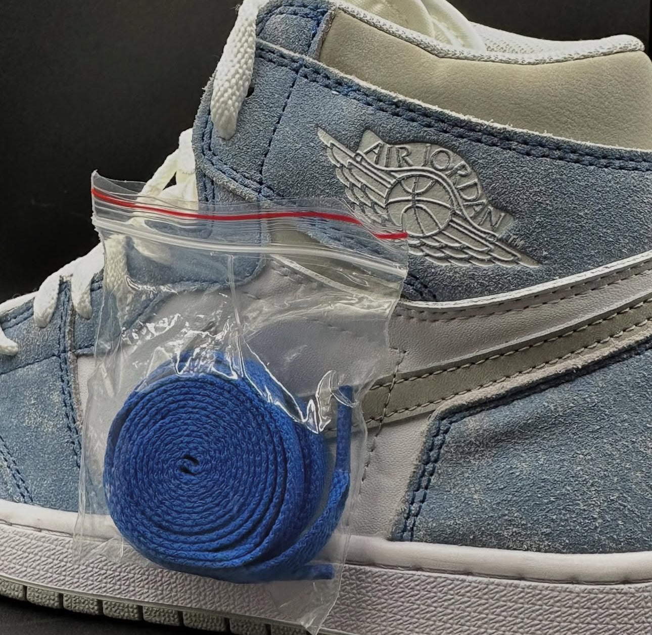 AIR JORDAN 1 HYPER ROYALE